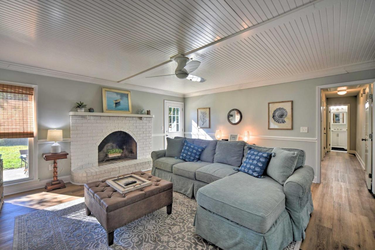 Charming House With Patio, 3 Half Mi To Beach! Charleston Bagian luar foto