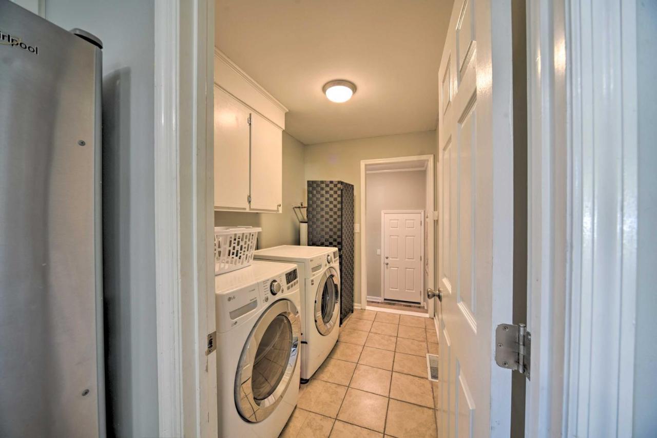 Charming House With Patio, 3 Half Mi To Beach! Charleston Bagian luar foto