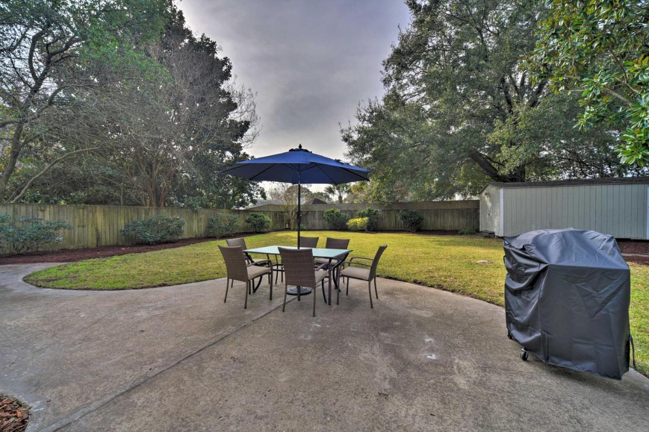 Charming House With Patio, 3 Half Mi To Beach! Charleston Bagian luar foto